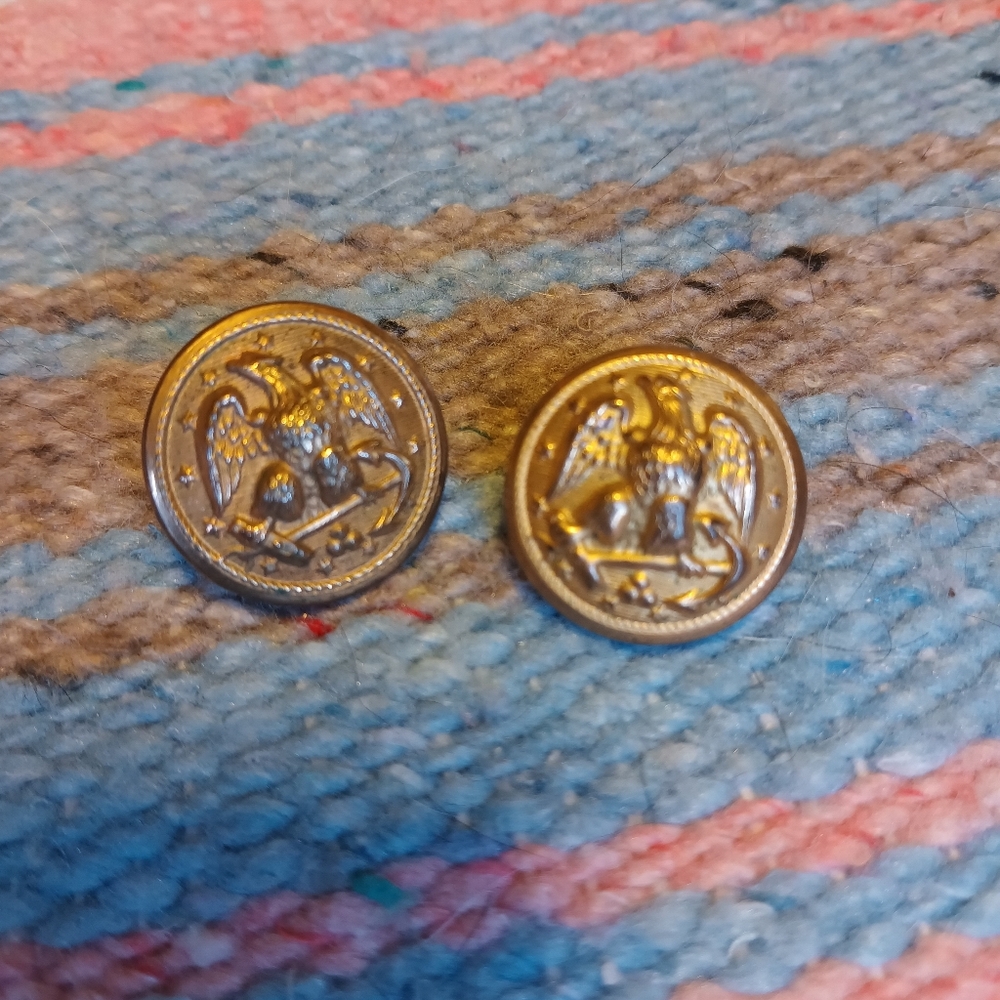 US Military Buttons Gold Tone Right Facing Eagle ( You receive both buttons